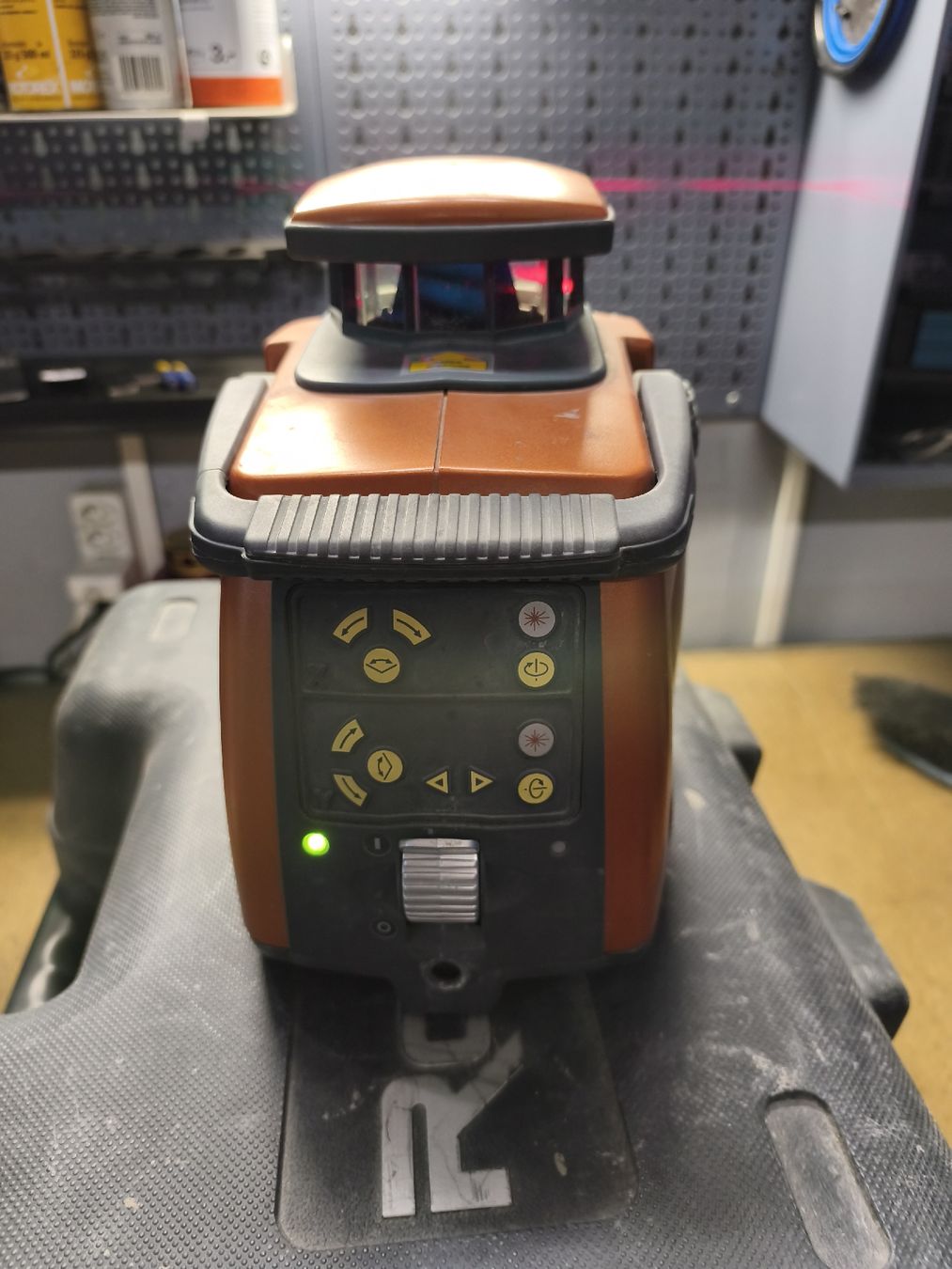 Leica Misurare: Robotoolz DualPlane XP  Laser Rotationslaser mit Koffer – Difettoso da Konolfingen venduto da Bio-suisse 4