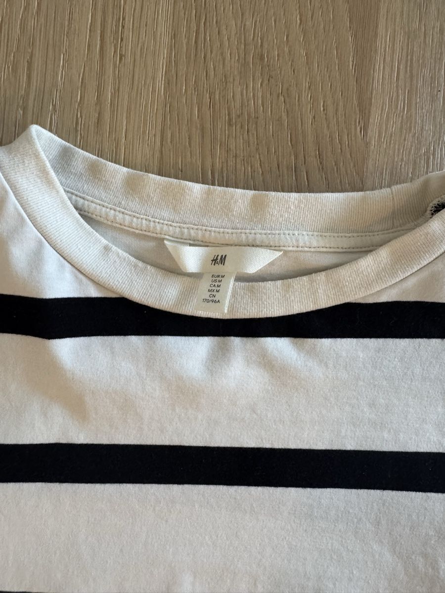 H&M Top: Langarmshirt von H&M – Usato da Zürich venduto da Hhh_892 1
