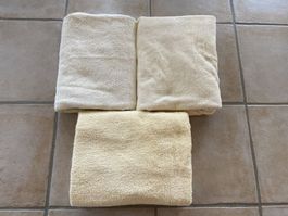 3 gebrauchte grosse Frottee Badetücher Fa. Aquarelle creme