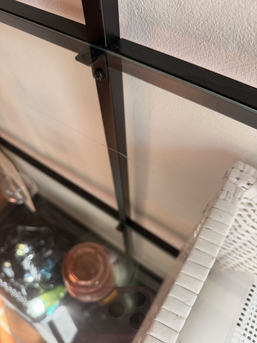 Étagères: Étagère VITTSJÖ IKEA – D'occasion à Romont BE par maika123 2