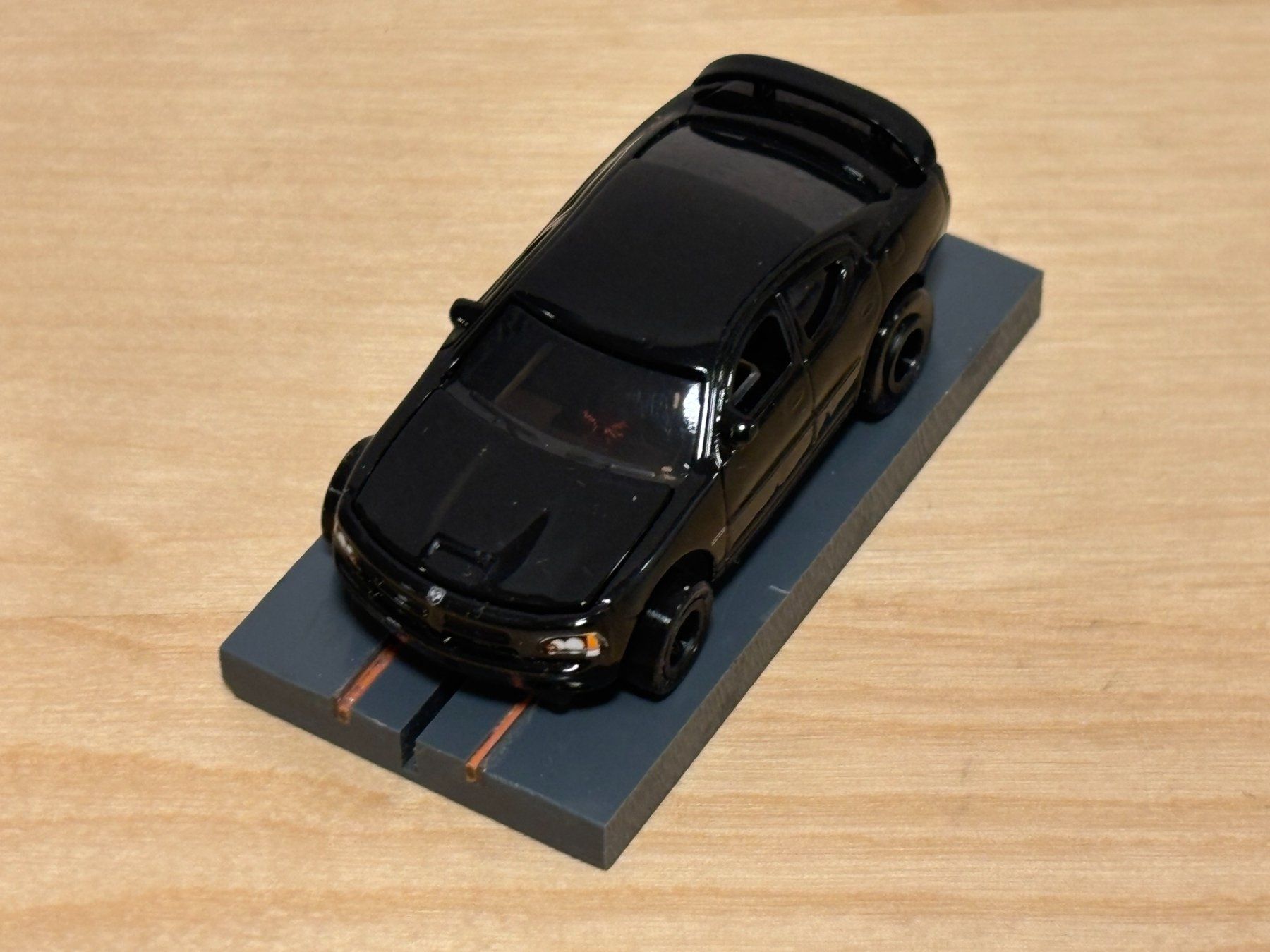 Tomy Piste: Auto World Dodge Challenger schwarz mit BDR Chassis – Nuovo (secondo la descrizione) da Bülach venduto da h0slotch