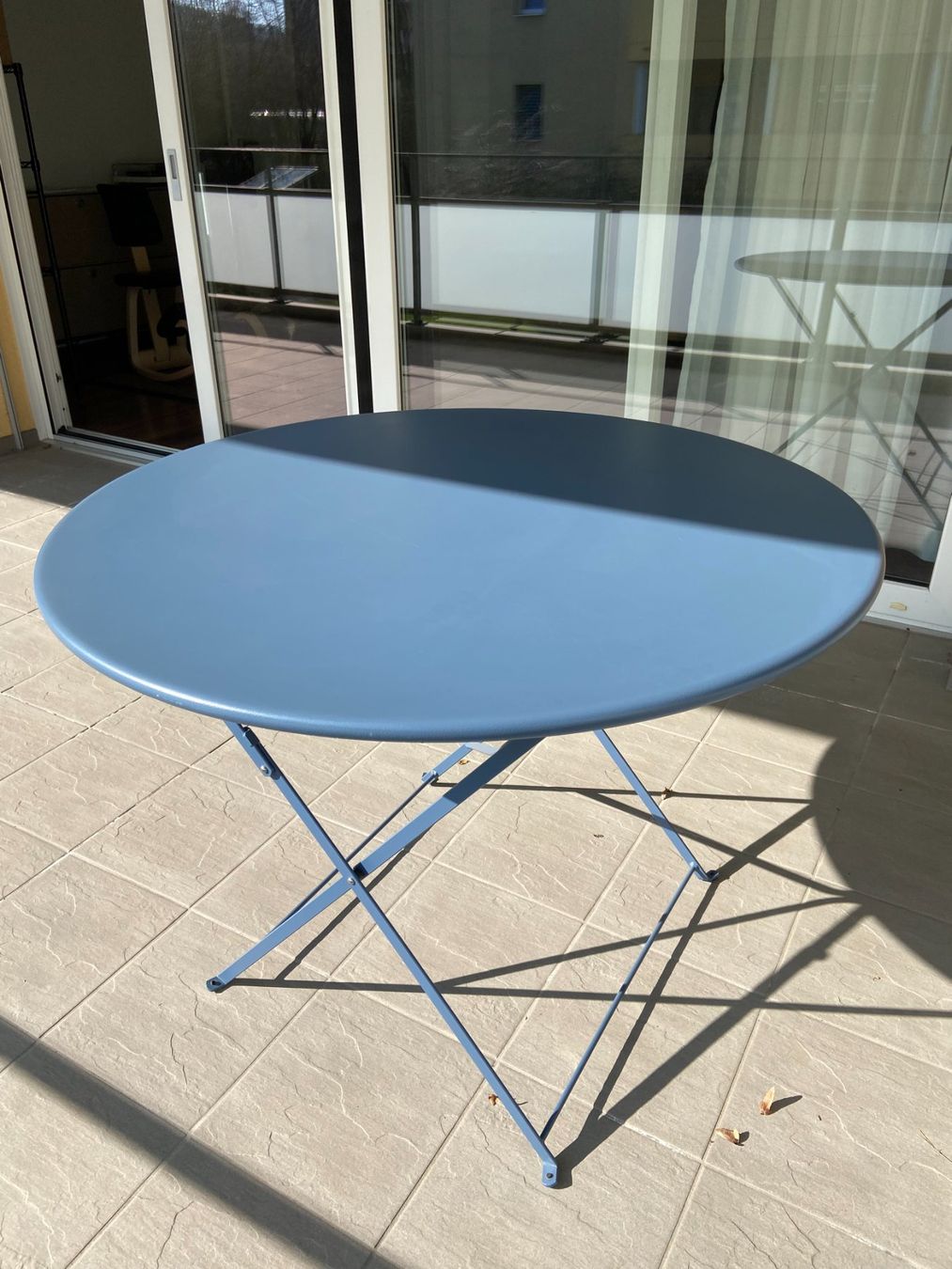 Tavoli: Ethimo Flower Tisch Ø105 cm, klappbar – Usato da Elgg venduto da allisonsca