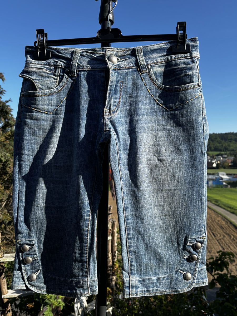 Jeans:  Jeanshosen  – Usato da Walterswil SO venduto da Sunshineyupi