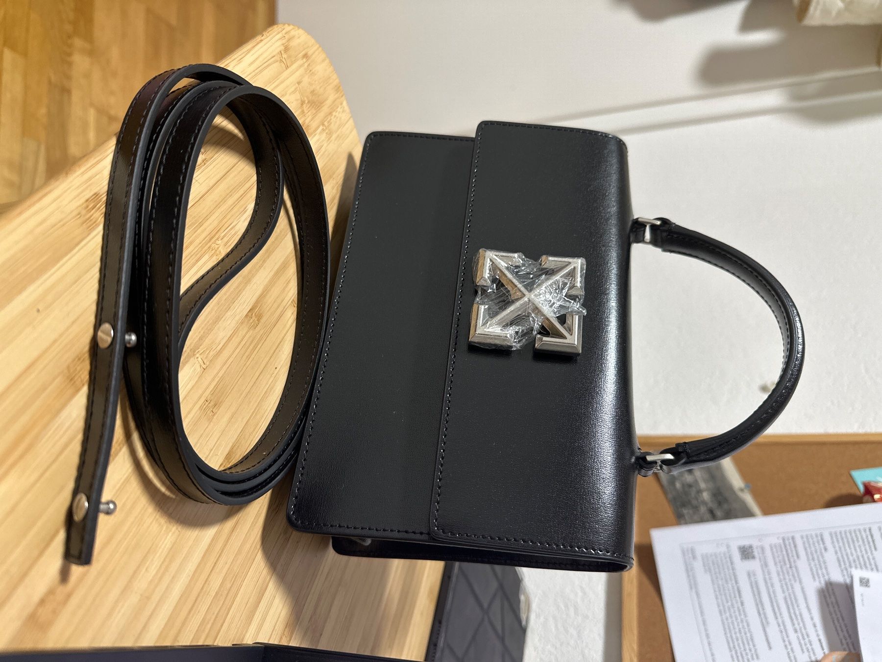 Off-White Borse: Off White "Jitney" Bag – Usato da Ittigen venduto da kat_l7tm