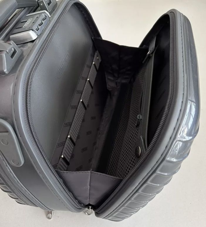 Rimowa Valigie: Rimowa Salsa Deluxe Kosmetikkoffer & Tragegurt – Nuovo (secondo la descrizione) da Bonaduz venduto da Malves10 4