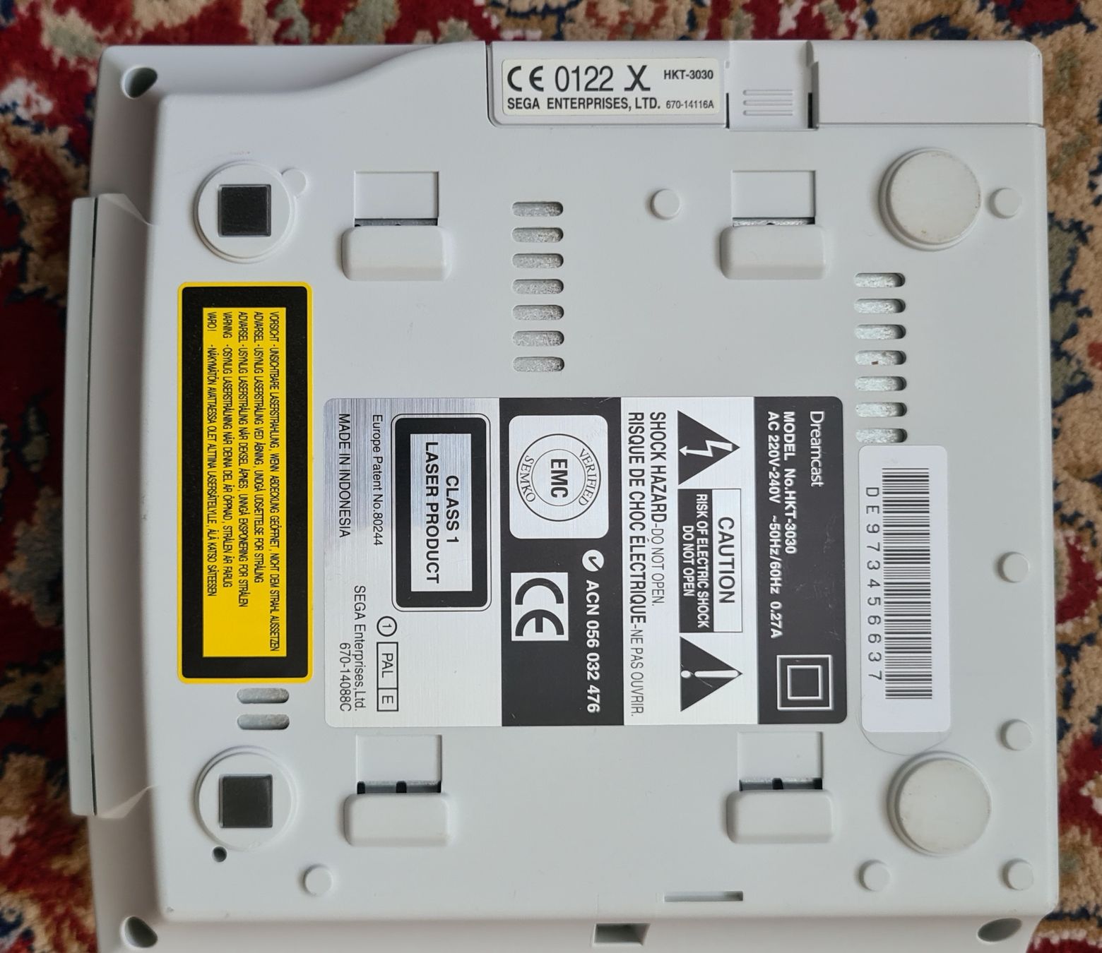 Sega Konsolen: Sega Dreamcast Pal Console mit Controller und Kabel – Gebraucht aus Basel von  1