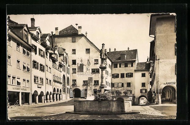 Cartoline postali: AK Wil, Hofplatz mit Brunnen – Usato da Berlin venduto da bartko-reher