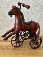 Vintage Holzpferd auf Dreirad Nostalgie Deko Folk-Art