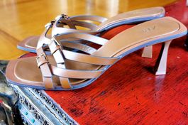 Zara Sandalen mit Absatz, braun, neu Gr. 40 -