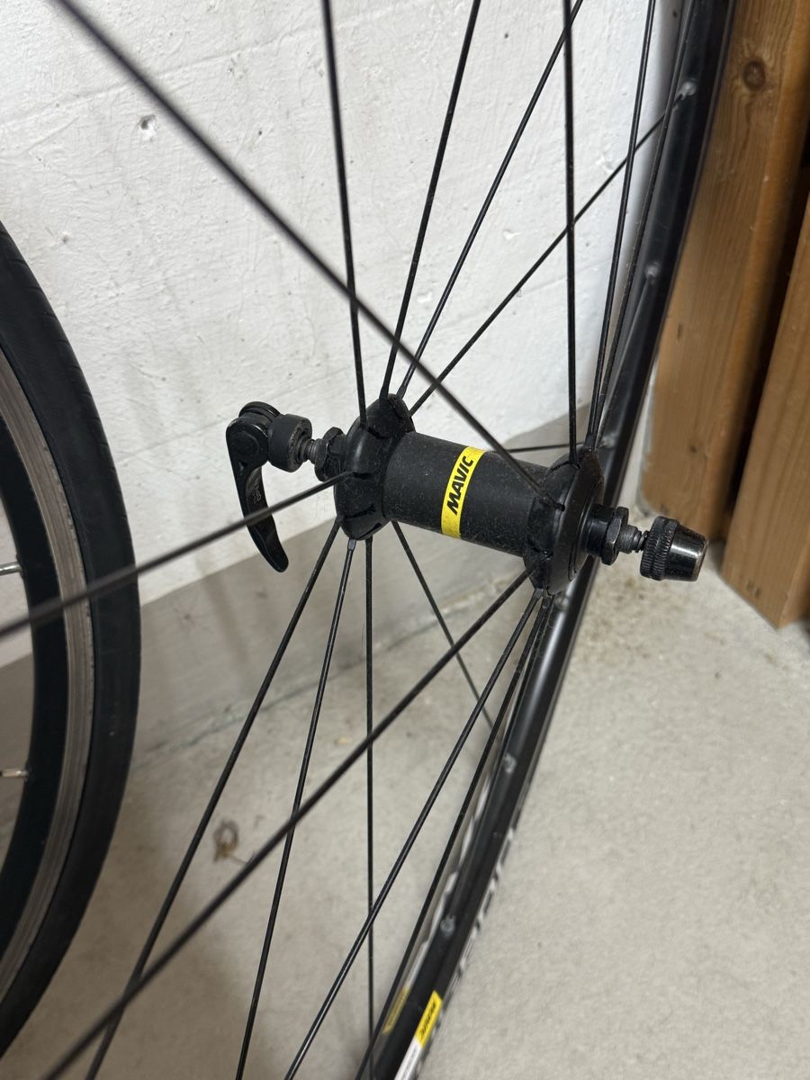 Pneumatici & Ruote complete: Paire de roues Mavic SANS cassettes  – Usato da Gland venduto da taf_20 1