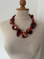 Collier fantaisie perles rouge, en résine 