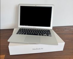 MacBook Air 13.3-inch Intel i5 Prozessor (TOP Zustand)