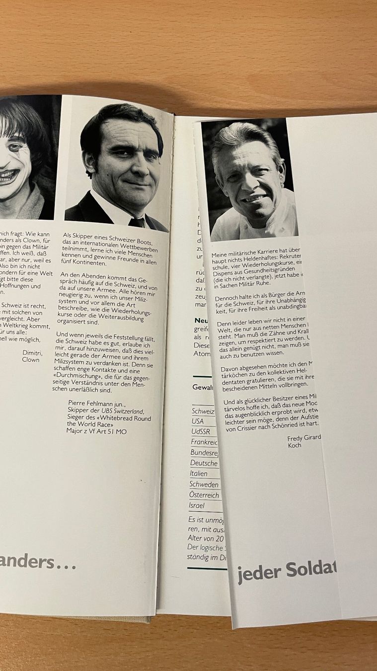 Libri: Schweizer Armee Buch – Usato da Glattfelden venduto da cybermaxx 2