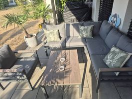 Gartenlounge + Tisch