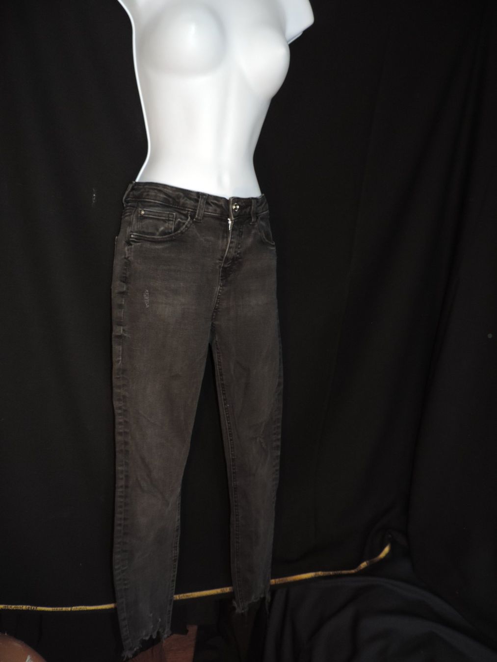 Jeans: jeans noir délavé – Usato da Genève venduto da Axelle333 2