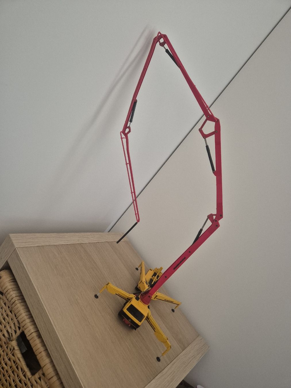 Conrad Kit di modellismo & Modellini statici: Betonpumpe  – Usato da Fischbach-Göslikon venduto da Nuno85 1