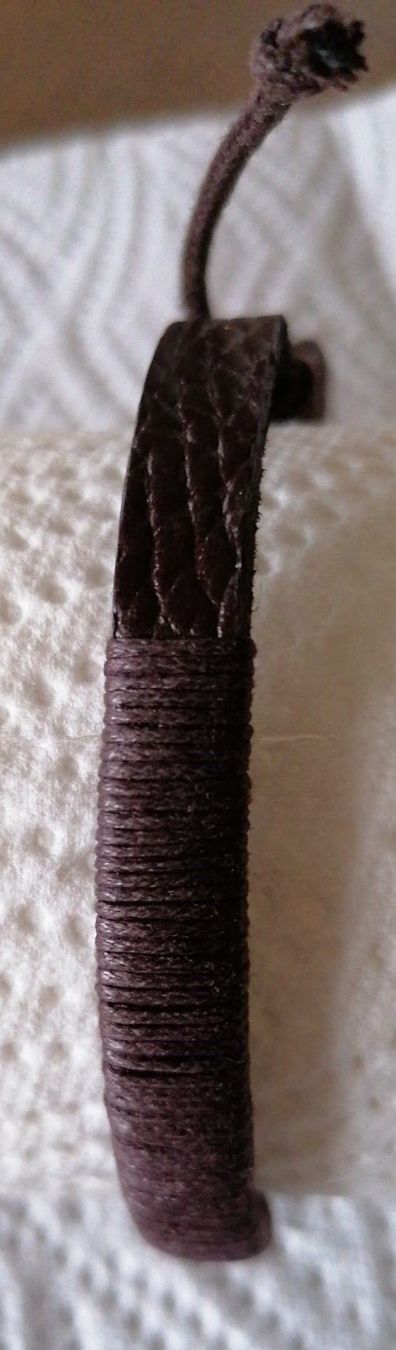 Bracciali & Braccialetti: Freundschaftsband in Lederoptik aus Malawi – Nuovo (secondo la descrizione) da Grächen venduto da Hel7890