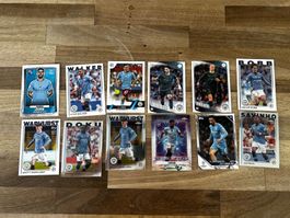 12 Topps Fussball-Cards mit Spielern von FC Manchester City