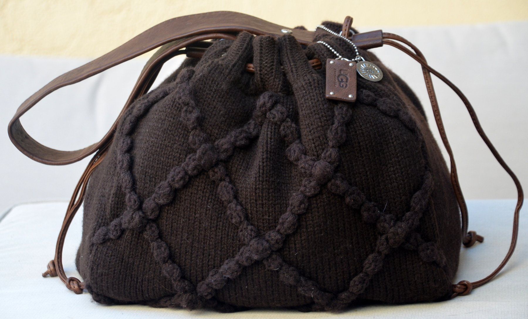 Ugg Borse da donna: UGG Tasche / sac – Nuovo (secondo la descrizione) da Collonges venduto da arashee 3