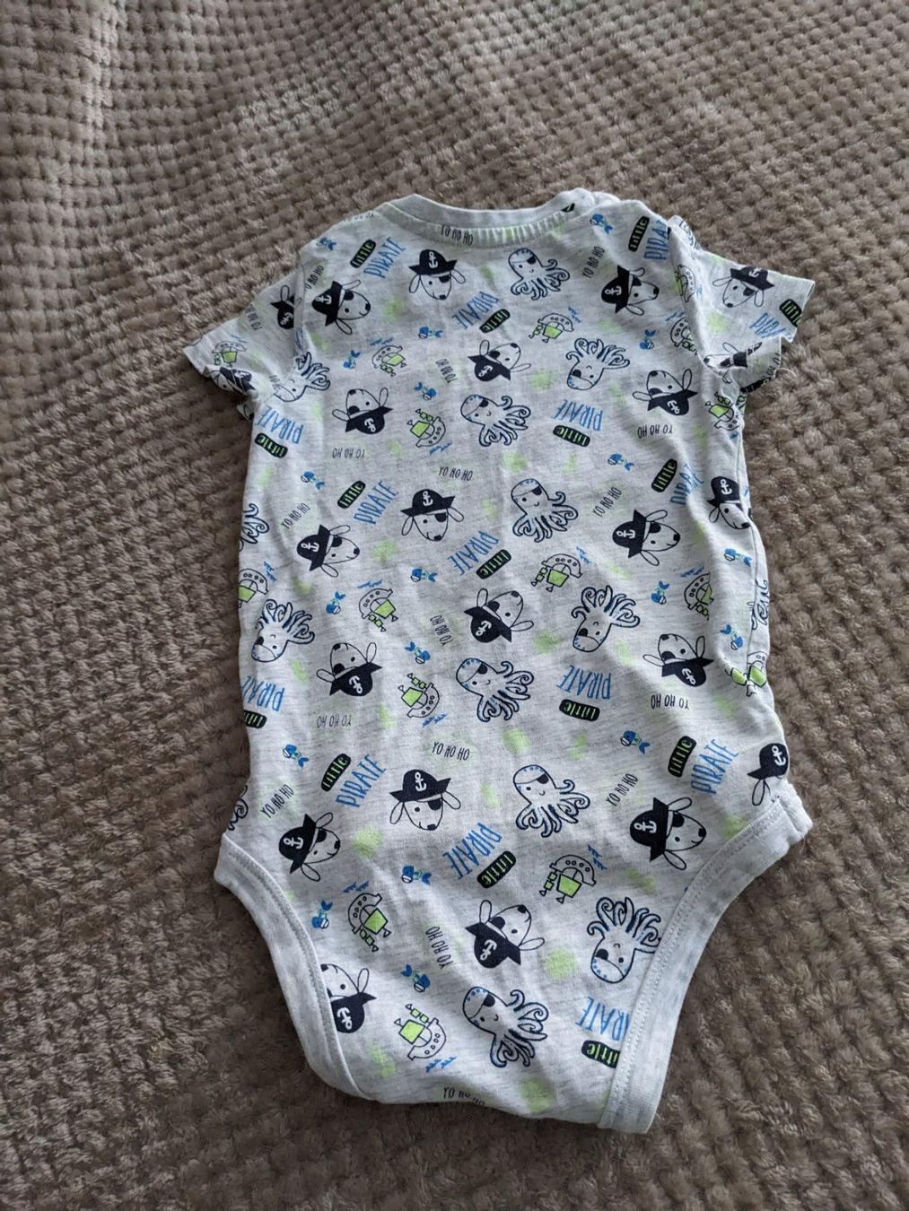 Kleiderpakete & -sets: Body Gr 86 – Gebraucht aus Einsiedeln von mar_6bqc 1