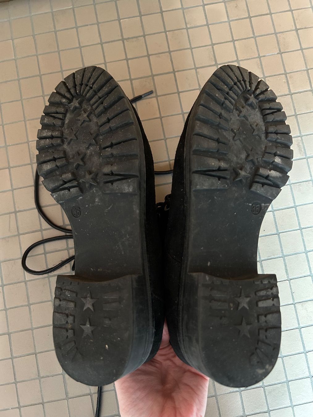Damenschuhe: schwarze Stiefel – Gebraucht aus Gais von T_iziana 4