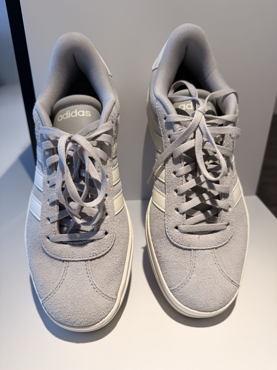 Adidas Chaussures femmes: Adidas Sneaker grau Wildleder  – Neuf (Voir description) à Münsingen par saenny79 1