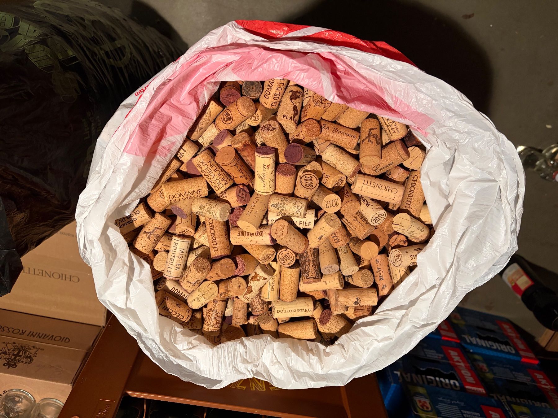 Apribottiglie & Tappi per chiusura: Gebrauchte Korken, 20 kg – Usato da Ostermundigen venduto da wal_p276
