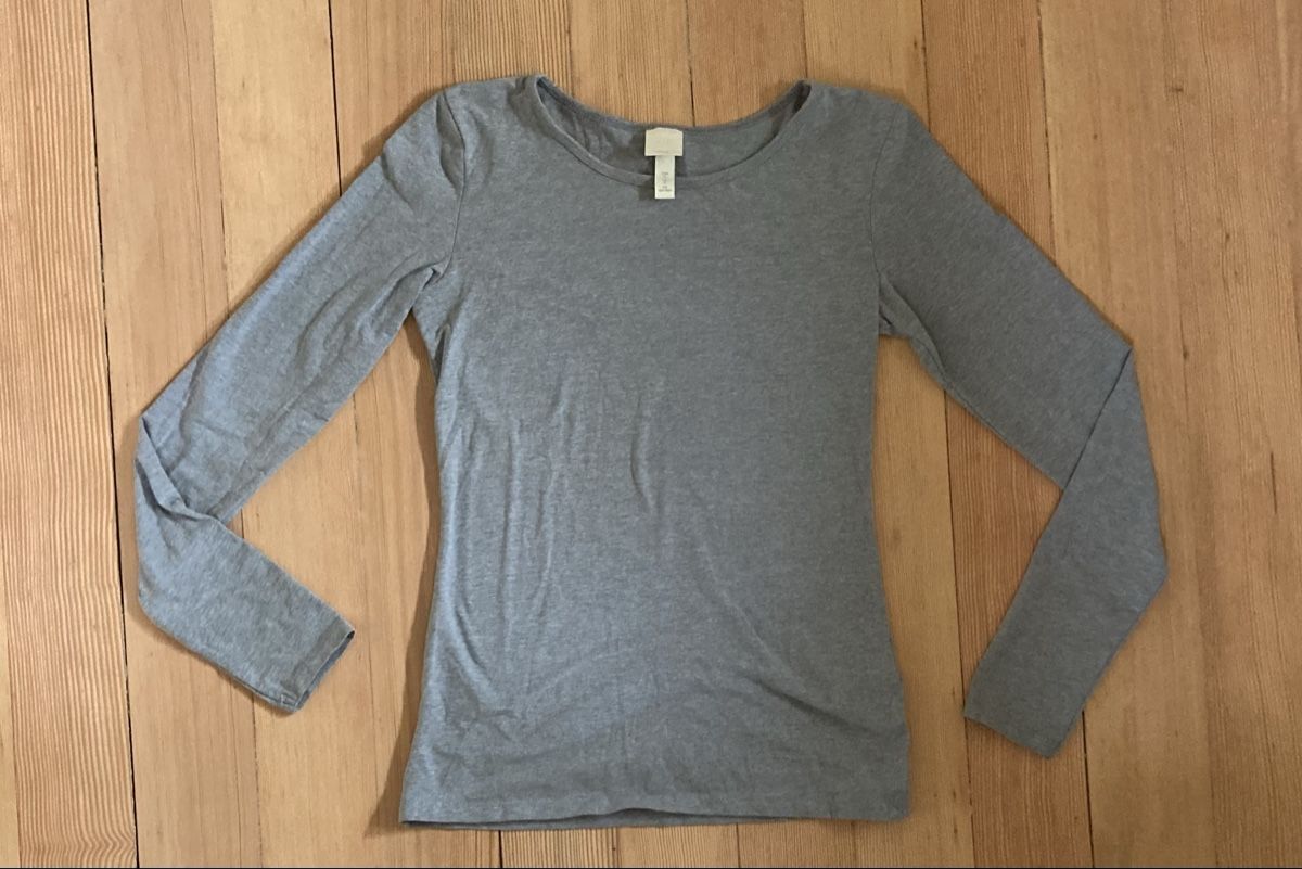 H&M T-Shirts: Langarmshirt grau-blau Grösse S – Gebraucht aus Muri b. Bern von ala_mq5t 4