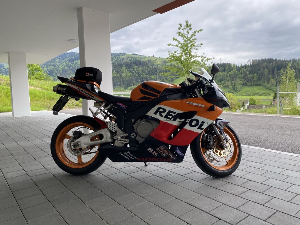 Kit Chaîne Renforcé Pour Honda CBR 1000 RR Fireblade SC57 (2004-2006) | Rapport 16/40, Transmission Optimisée.