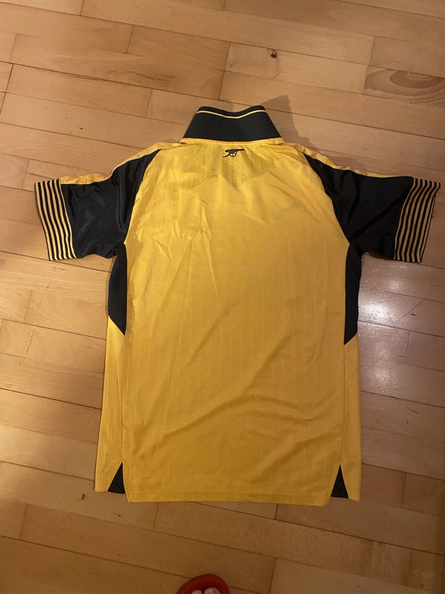 Puma Canottiere & Pantaloni: Original Arsenal Trikot – Usato da Zürich venduto da WintiCap 1