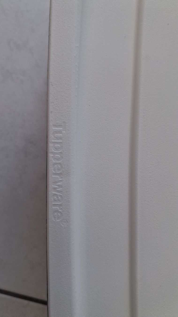 Contenitori & Simili: Tupperware Brotkasten – Usato da Salgesch venduto da nicc79 1