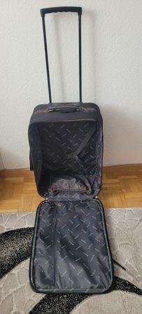 DELSEY Valise à roulett noire /57 /35/22 cm