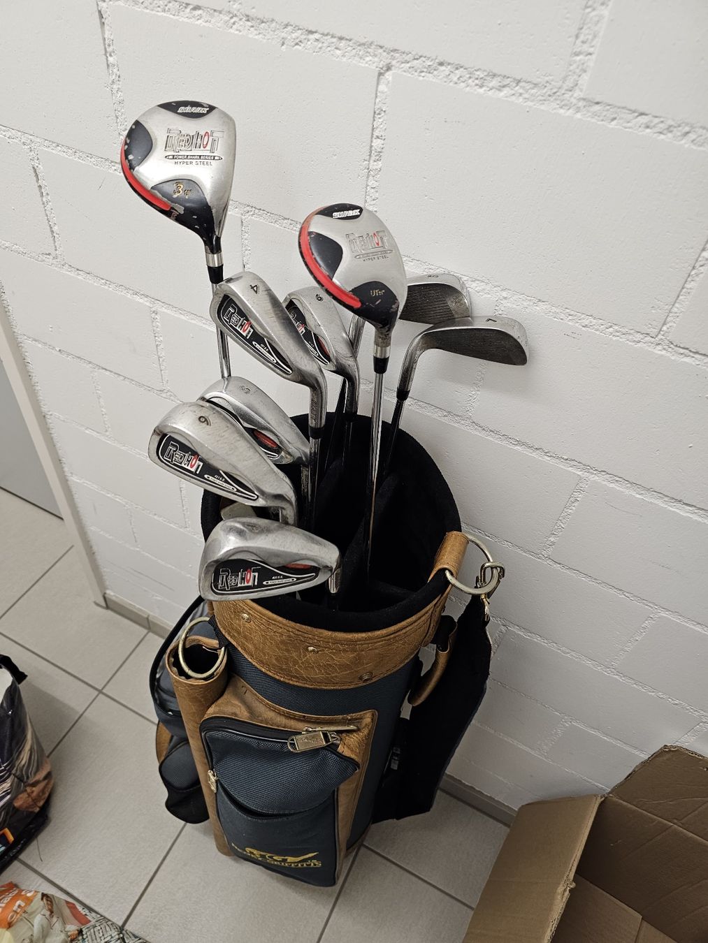 Schläger & Sets: Golfschläger Set - 11 Schläger inkl. Tasche – Gebraucht aus Zürich von lin_2r6f