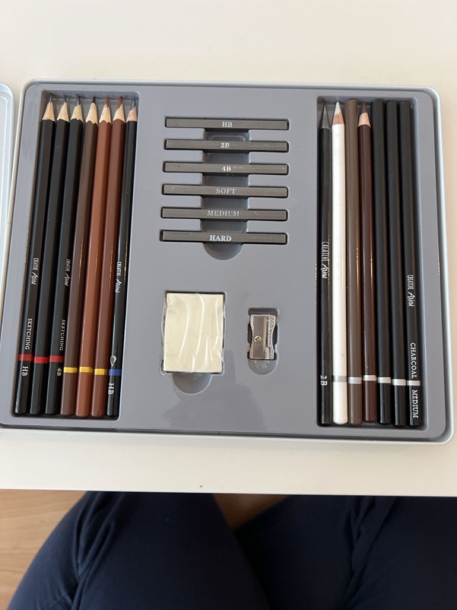 Matite, matite colorate & gessi: 22 Teile Sketch, Set  mit chole & Graphit – Usato da Olten venduto da Sonjason 1