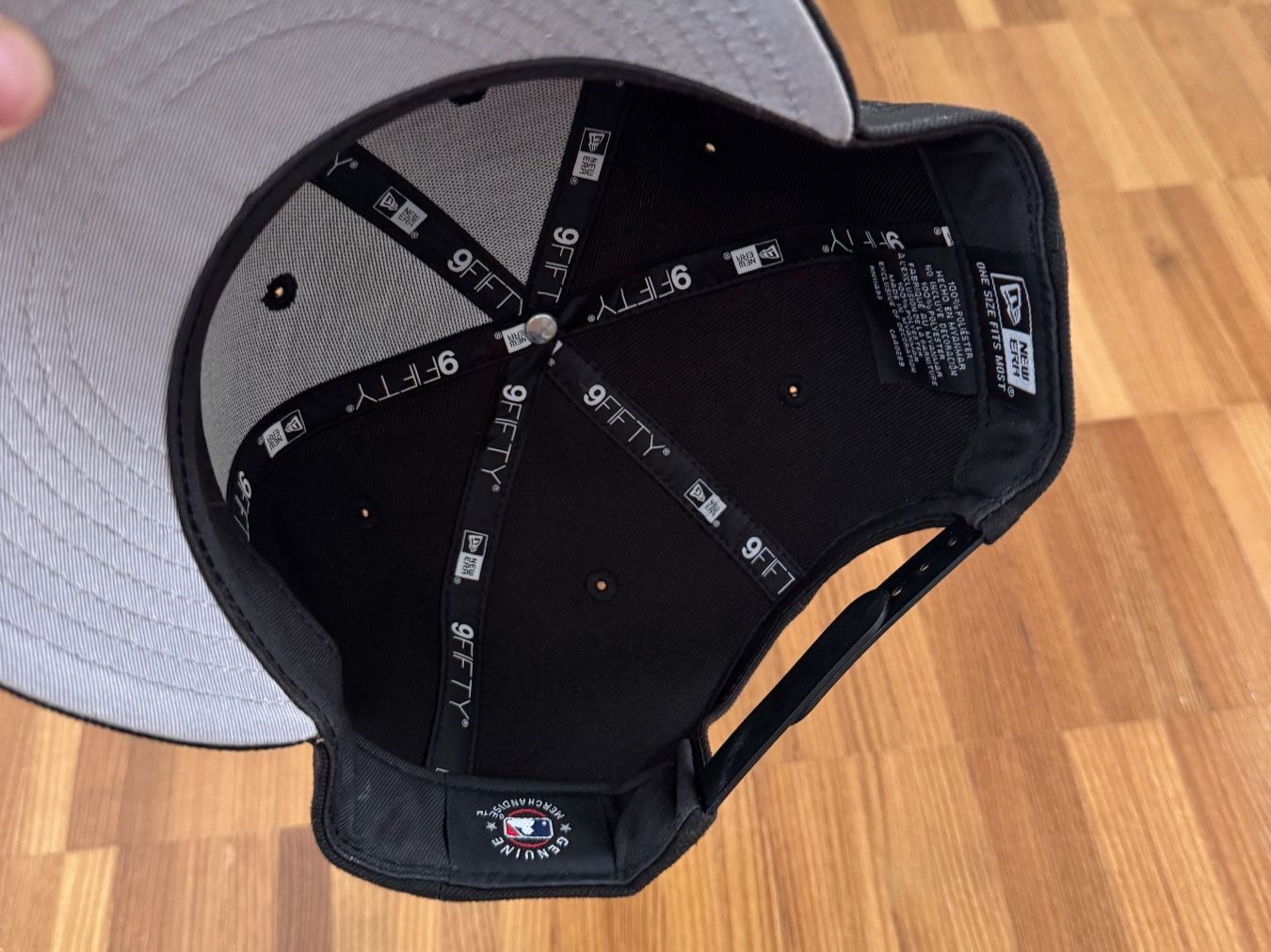 New Era Copricapi, berretti & cappellini: New Era Cap Cincinnati Reds - Baseball Cap, Schwarz – Usato da Chur venduto da schoel 2