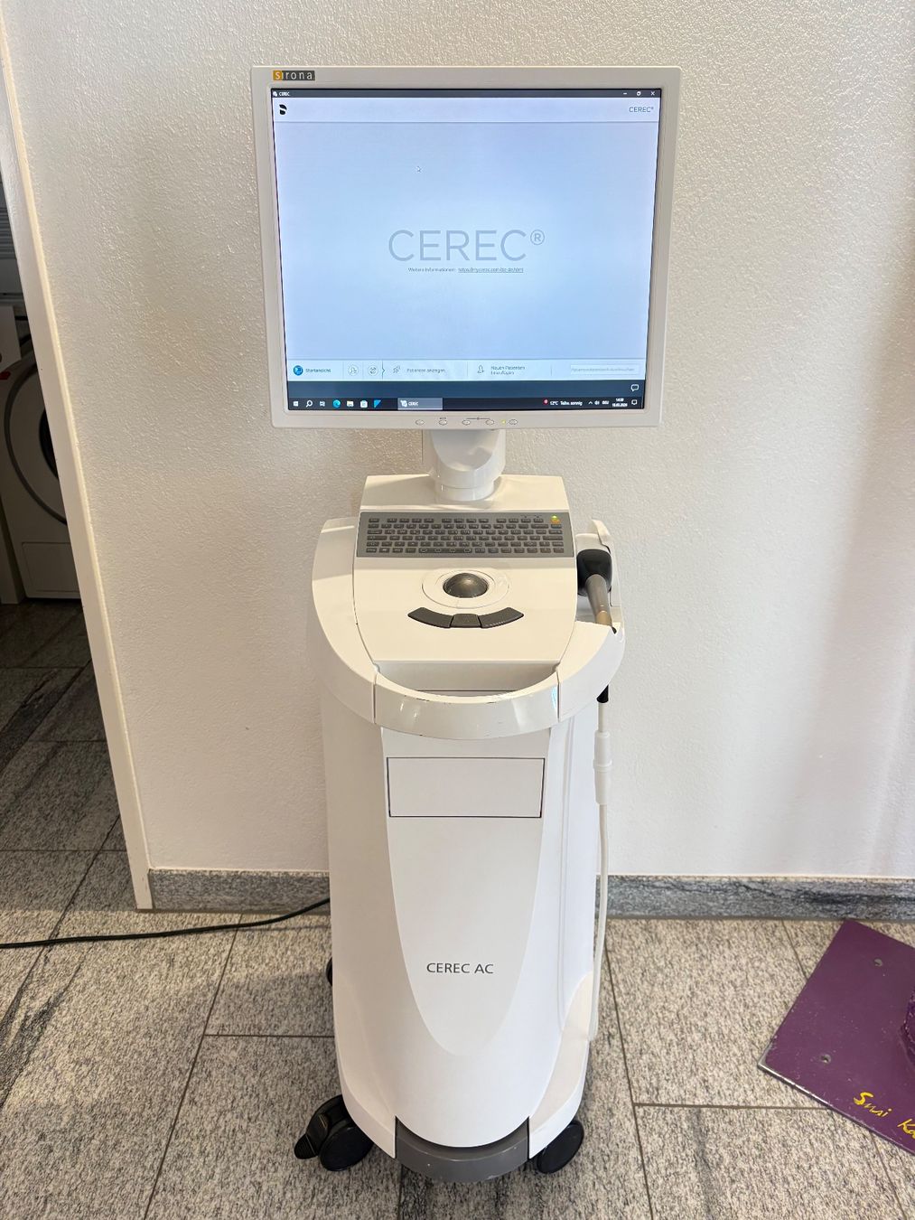 Dentsply Sirona Attrezzature mediche: Sirona Omnicam mit Connect und Ceres Software – Usato da Richterswil venduto da sowiso66 1