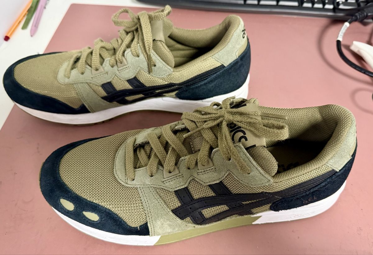 Asics Scarpe da uomo: Asics Laufschuhe, Gr. 45 – Usato da Urdorf venduto da Bailey72 2