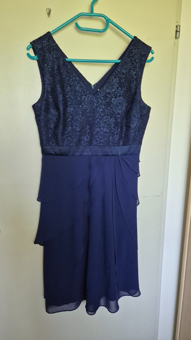 Vestiti: Cocktailkleid – Usato da Jona venduto da Novalis1