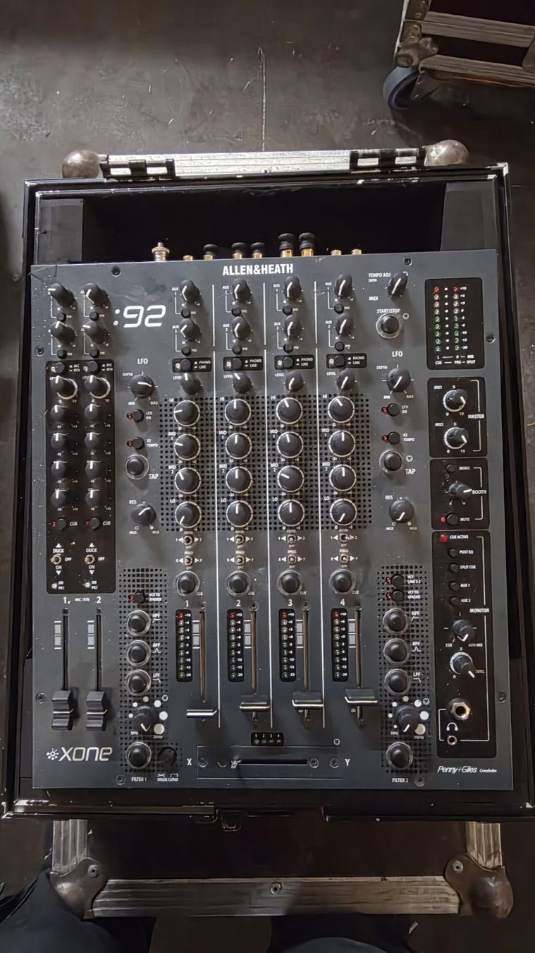 Allen & Heath Mischpulte: Allen & Heath XONE92 Case Schwarz – Gebraucht aus Zürich von Ronja_Stoffel99