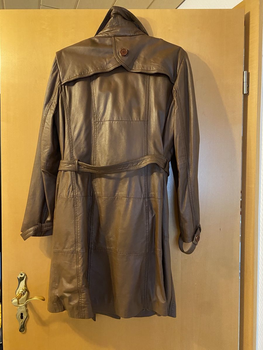 Cappotti: Ledermantel Damen Gr. 40 braun – Usato da Buchrain venduto da Sisi83 3