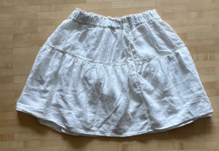 Mädchen Rock weiss Grösse 150 mit Innenhosen UNIQLO