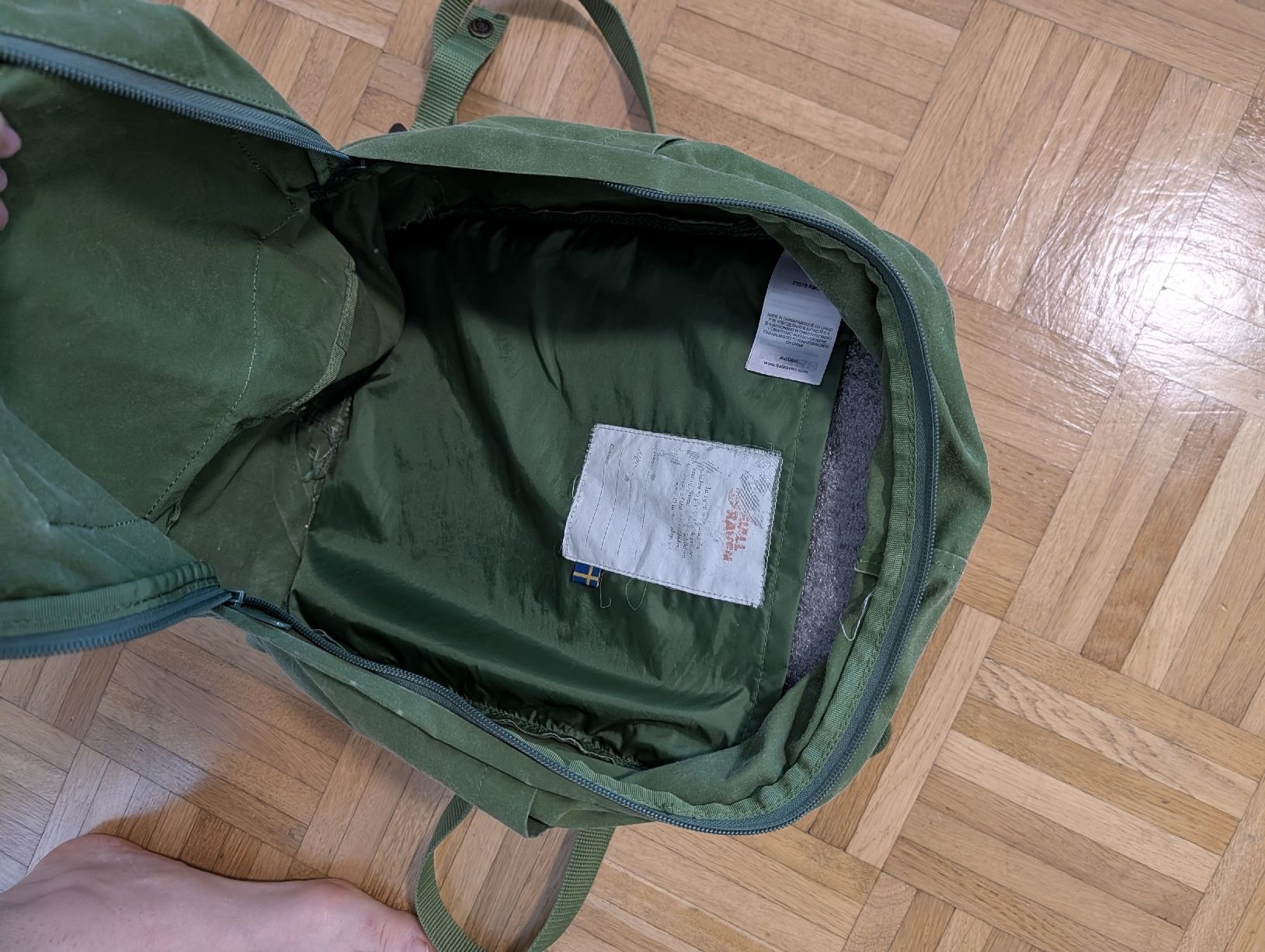 Fjällräven Zaini: Fjällraven Kånken Rucksack – Usato da Basel venduto da lis_xs7z 1