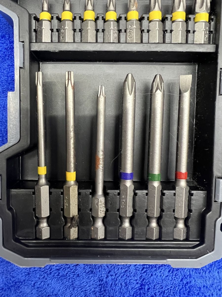 Bosch Tous les outils: Bosch Schrauberbit-Set, 46-teilig – D'occasion à Rotkreuz par Migu2012 1