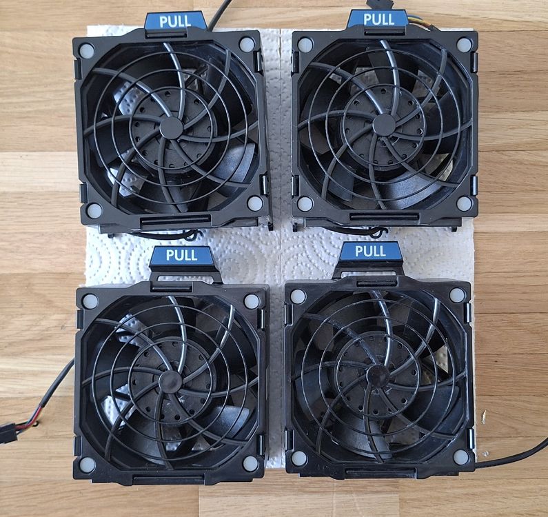 Server Fans kit, 4x 92mm Server Fan - 12V 4.5A (Gebraucht) in Giubiasco ...
