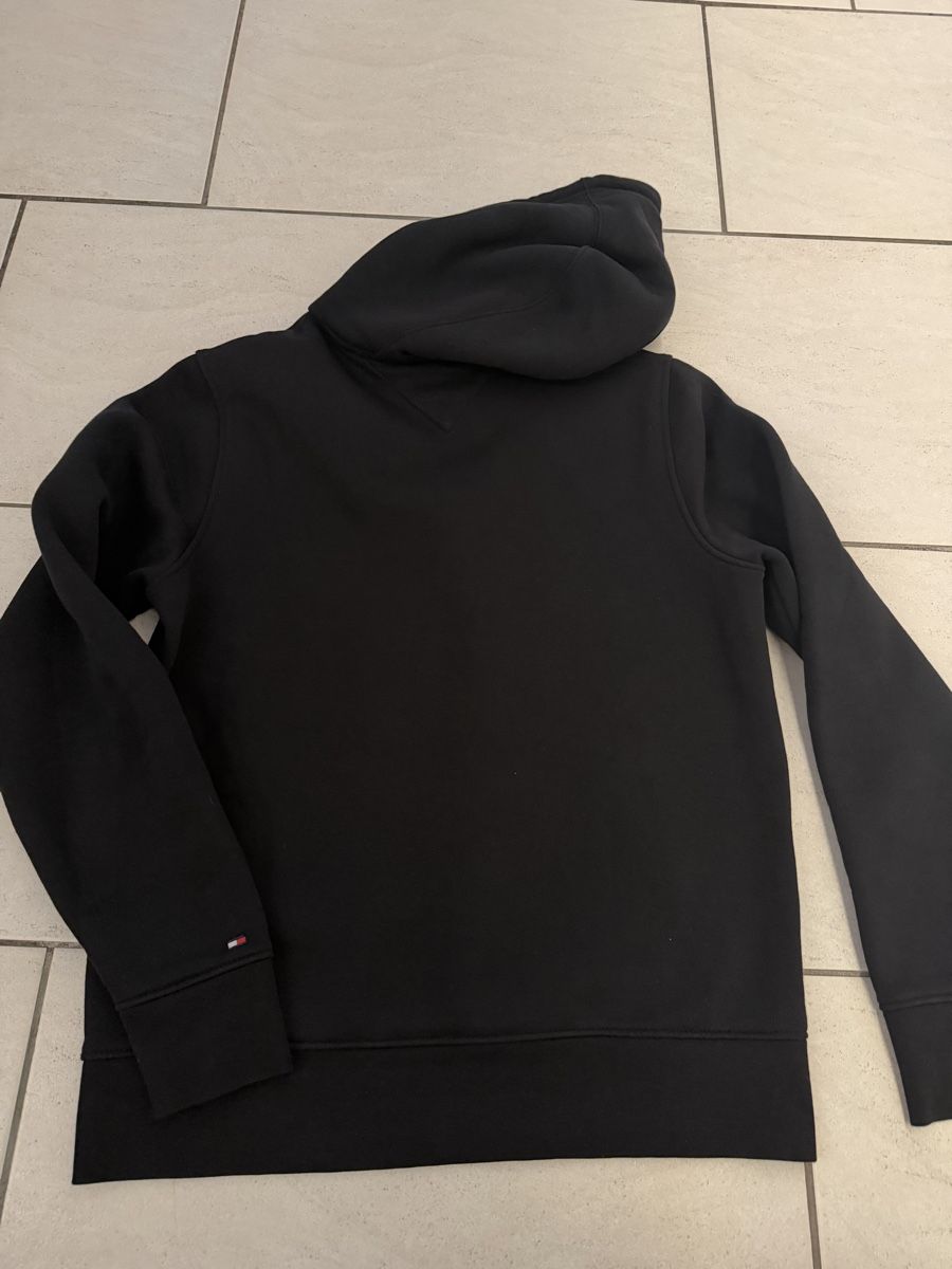 Maglioni & Felpe: Tommy Hilfiger Pullover – Usato da Holzhäusern ZG venduto da Selinnnnn1 2