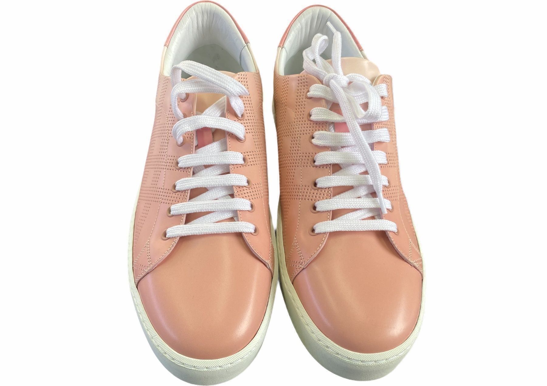 Burberry Scarpe da donna: Burberry Schuhe – Nuovo e nell'imballaggio originale da Lachen SZ venduto da HelvetiaLuxury