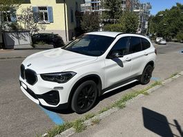 Sehr gepflegter BMW X1 sDrive18i Essential Sport Edition DSK