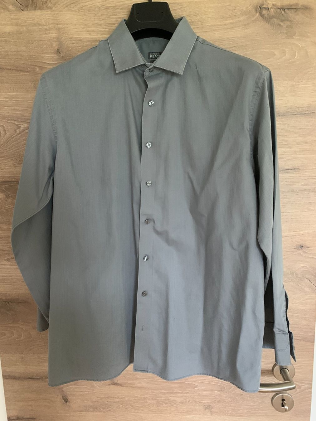 Camicie: Graues Kenneth Cole Reaction Herrenhemd Gr. 32-33 – Usato da Rengg venduto da kindle02