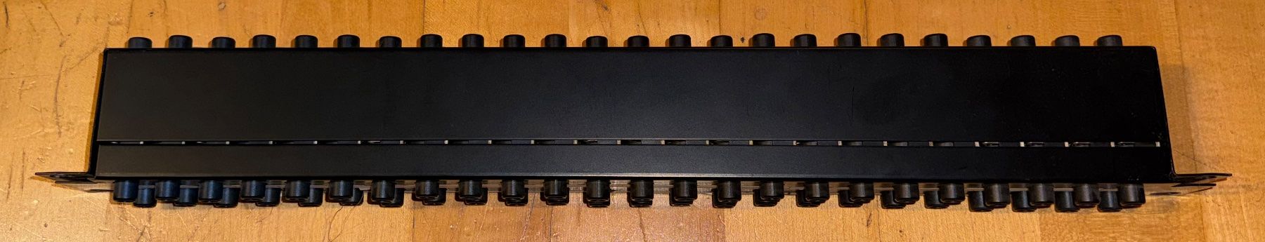 Console di mixaggio: Neutrik Patch Bay – Usato da Unterengstringen venduto da NOISE