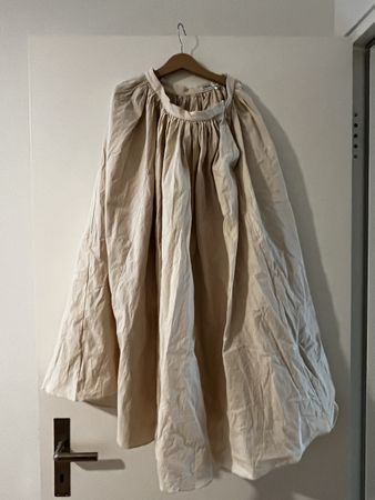 Voluminous Zara skirt beige XS